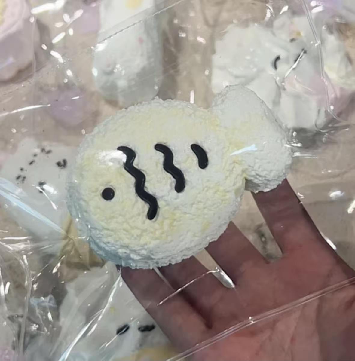 【莓了个莓-新品予約】柔らかくもちもちしたシリコン製のゆっくり反発するつまむおもちゃ（予約締切は9月25日）