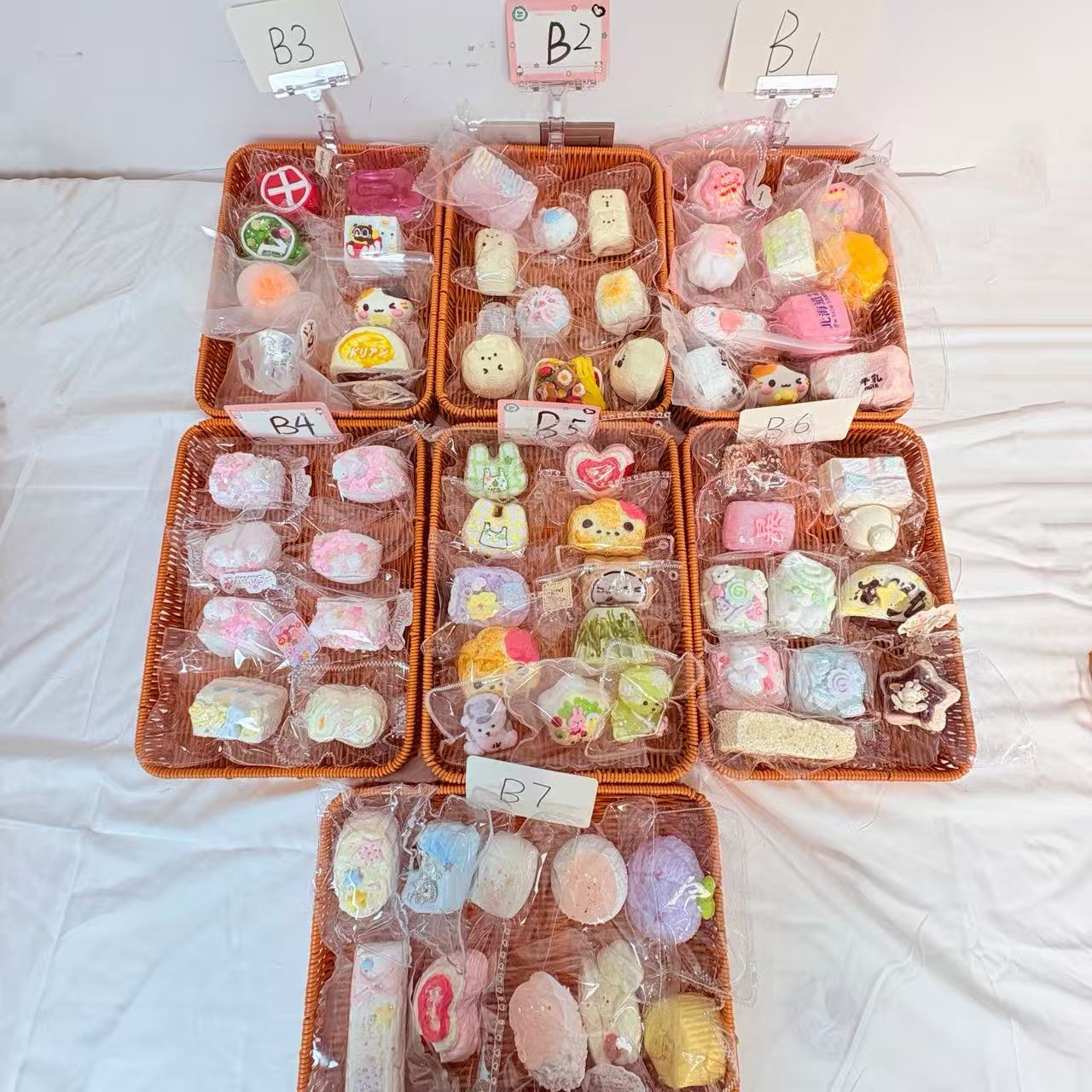 【Mochimochi Akuse】B1, B2, B3 Series Squeezable Toys Collection