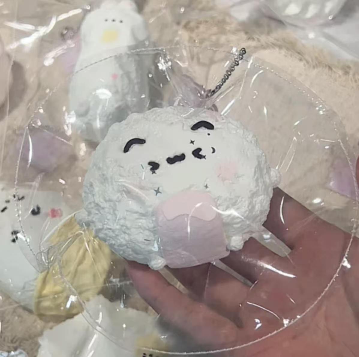 【莓了个莓-新品予約】柔らかくもちもちしたシリコン製のゆっくり反発するつまむおもちゃ（予約締切は9月25日）